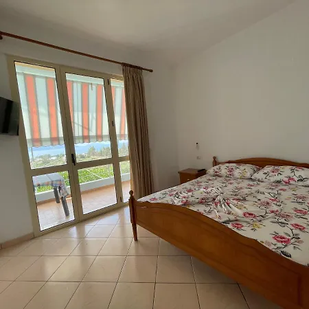 Onis Apartman *